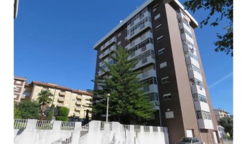 Apartamento 4 Quartos em Santo António dos Olivais