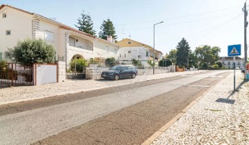 House 4 Bedrooms in Borba (Matriz)