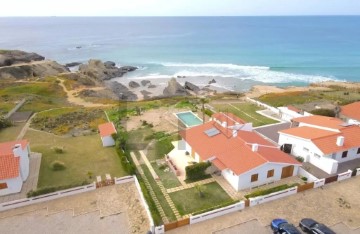 House 3 Bedrooms in Porto Covo