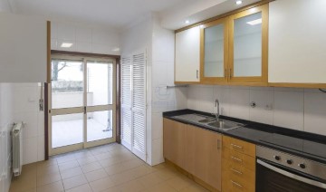 Apartamento 1 Quarto em Gulpilhares e Valadares