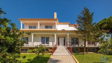 House 4 Bedrooms in Nossa Senhora do Pópulo, Coto e São Gregório