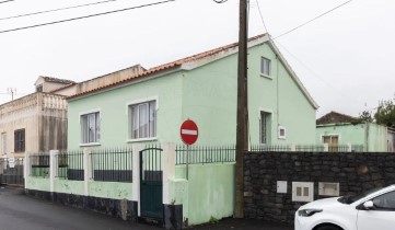 Maison 2 Chambres à Angra (São Pedro)