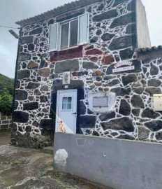 House 3 Bedrooms in São Mateus