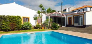 House 3 Bedrooms in São Bartolomeu de Regatos