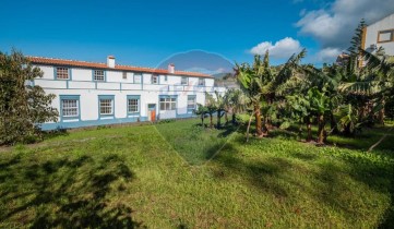 House 6 Bedrooms in Angra (São Pedro)