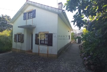 House 4 Bedrooms in Argela