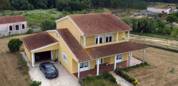 House 4 Bedrooms in Mira