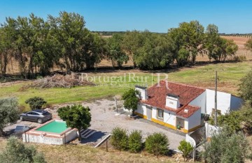 House 3 Bedrooms in Cano