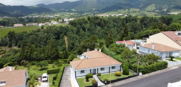 Maison 4 Chambres à Nossa Senhora dos Remédios