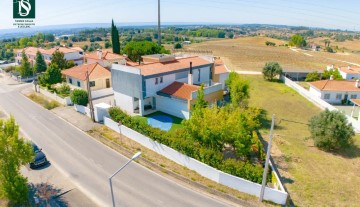 Maison 4 Chambres à Torres Novas (Santa Maria, Salvador e Santiago)