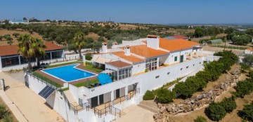 House 10 Bedrooms in Serpa (Salvador e Santa Maria)