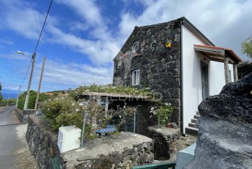 House  in São Roque do Pico