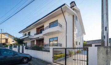 Maison 6 Chambres à Rio Tinto