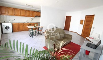 Apartamento 1 Quarto em Arcozelo