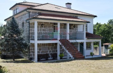 Maison 7 Chambres à Tondela e Nandufe