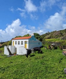 House  in Calheta de Nesquim