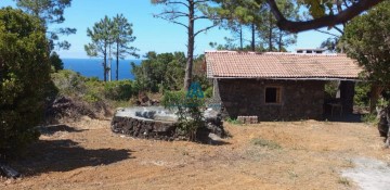 House  in Santa Luzia