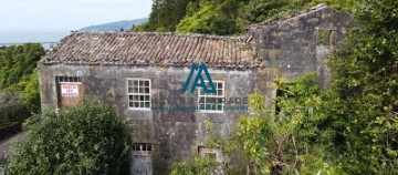 House  in Calheta de Nesquim