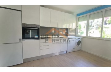 Apartamento 2 Quartos em Venteira