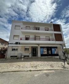 Apartment 3 Bedrooms in Almada, Cova da Piedade, Pragal e Cacilhas