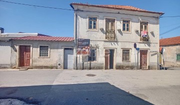 House 7 Bedrooms in Taveiro, Ameal e Arzila