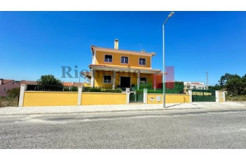 House 5 Bedrooms in Rio Maior