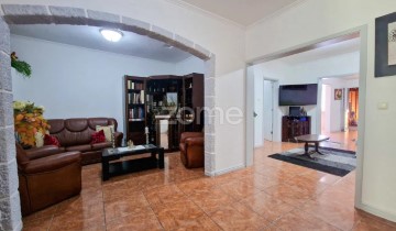 House 3 Bedrooms in Lagoa (Santa Cruz)