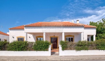 Maison 4 Chambres à São Martinho