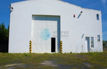 Armazém em Arruda dos Vinhos