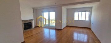 Apartment 2 Bedrooms in Madalena