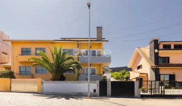 Maison 4 Chambres à Canidelo