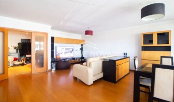 Apartment 4 Bedrooms in Águas Santas