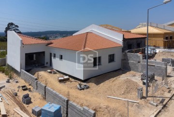 House 2 Bedrooms in Golpilheira