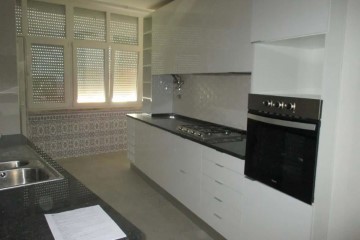 Apartment 5 Bedrooms in Beato