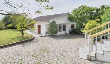 House 6 Bedrooms in Meinedo