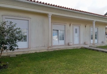 House 3 Bedrooms in Santa Catarina