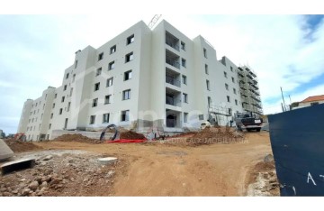 Apartamento 1 Quarto em Estreito Câmara de Lobos