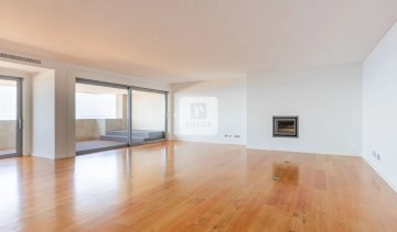 Apartamento 4 Quartos em Aldoar, Foz do Douro e Nevogilde