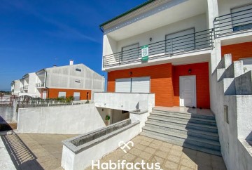 House 4 Bedrooms in Mangualde, Mesquitela e Cunha Alta