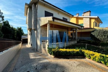 Maison 4 Chambres à Gondomar (São Cosme), Valbom e Jovim