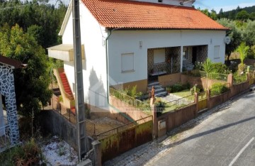 Maison 3 Chambres à Figueiró dos Vinhos e Bairradas