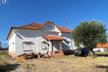 Maison 4 Chambres à Casais e Alviobeira