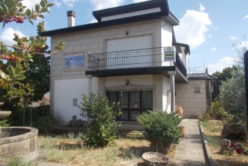 House 3 Bedrooms in Vale de Anta