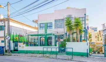 Apartamento  em Charneca de Caparica e Sobreda