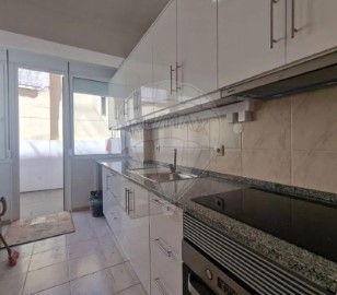 Apartamento 1 Quarto em Pontinha e Famões