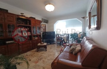 Apartamento  em Baixa da Banheira e Vale da Amoreira