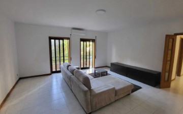 Apartment 2 Bedrooms in Braga (São José de São Lázaro e São João do Souto)