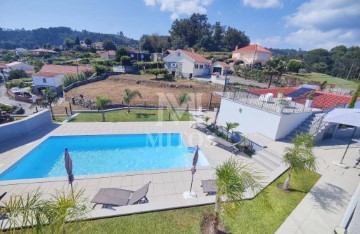 House  in Padreiro (Salvador e Santa Cristina)