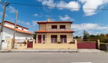 Maison 4 Chambres à Marinha Grande