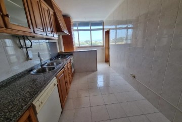 Apartamento 3 Quartos em Vila Nova de Famalicão e Calendário